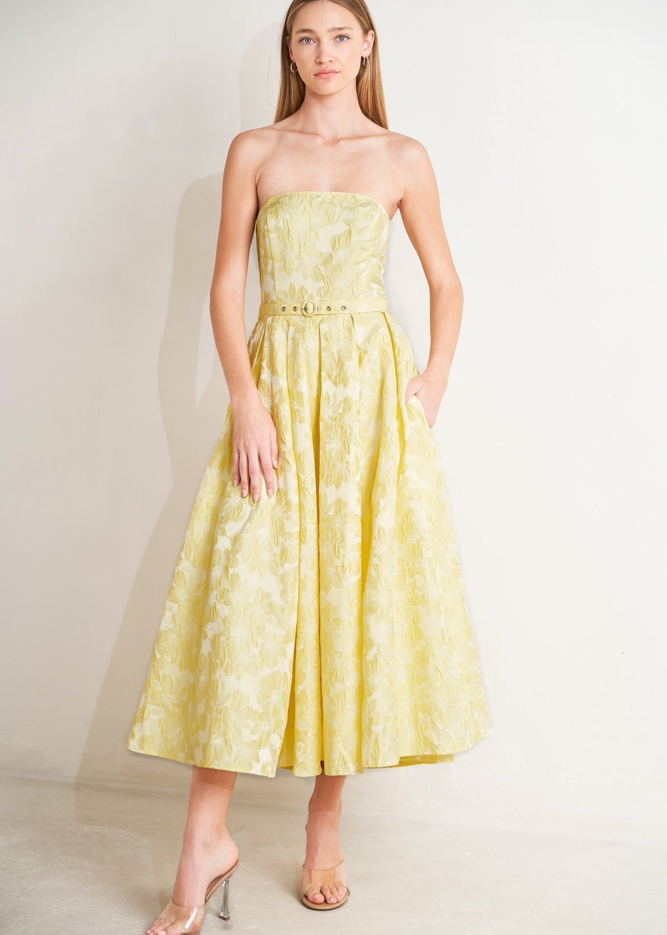 THE GOLDEN MEADOW STRAPLESS MIDI DRESS