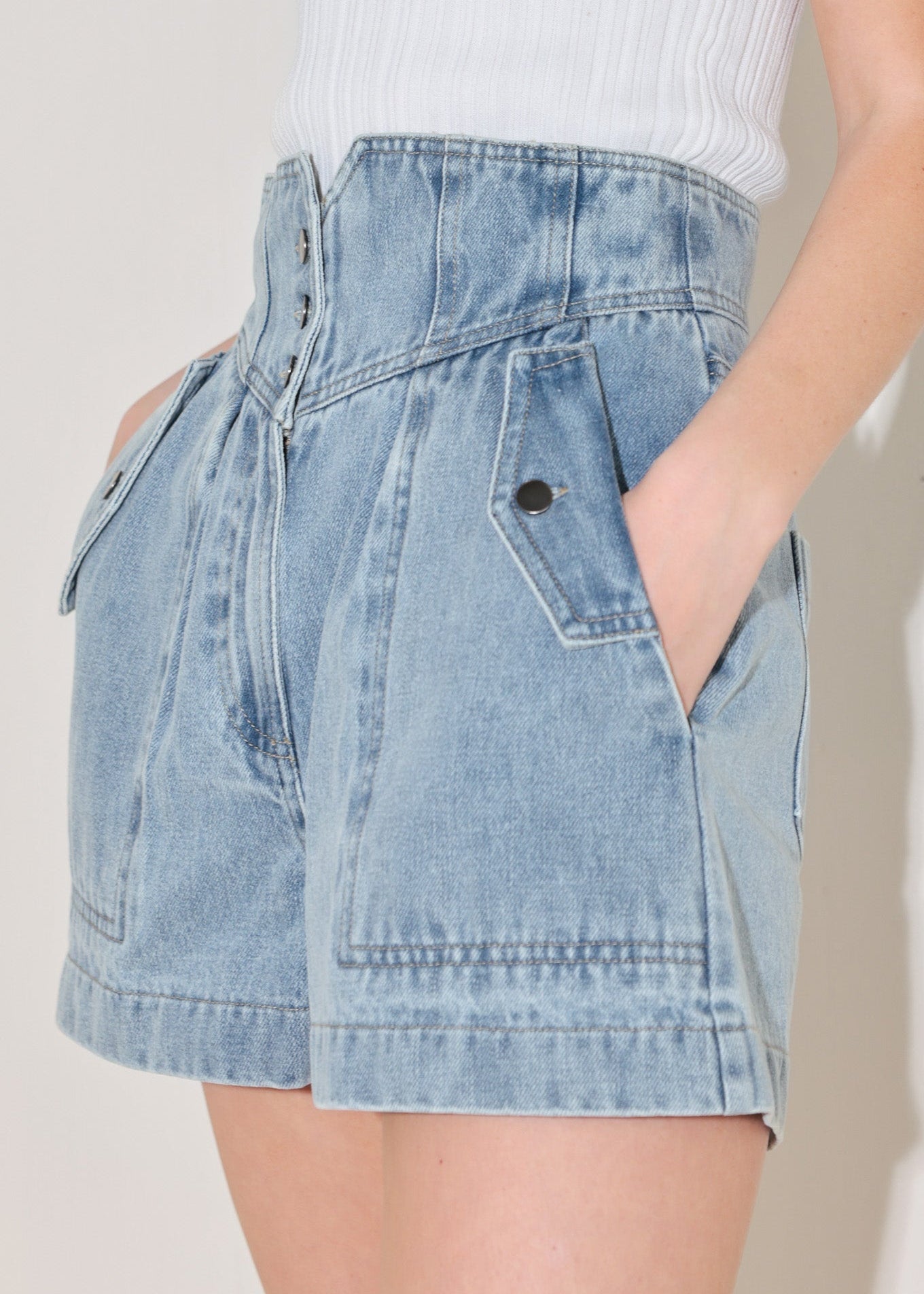 SUNLIT DENIM MOMENT SHORTS