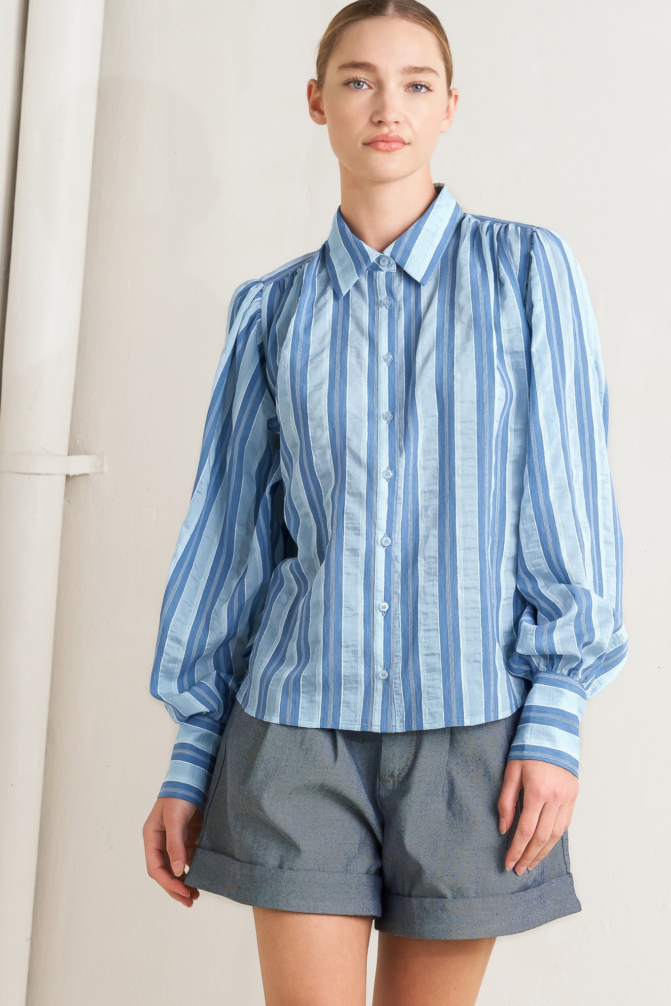 POLISHED DAY WOVEN TOP