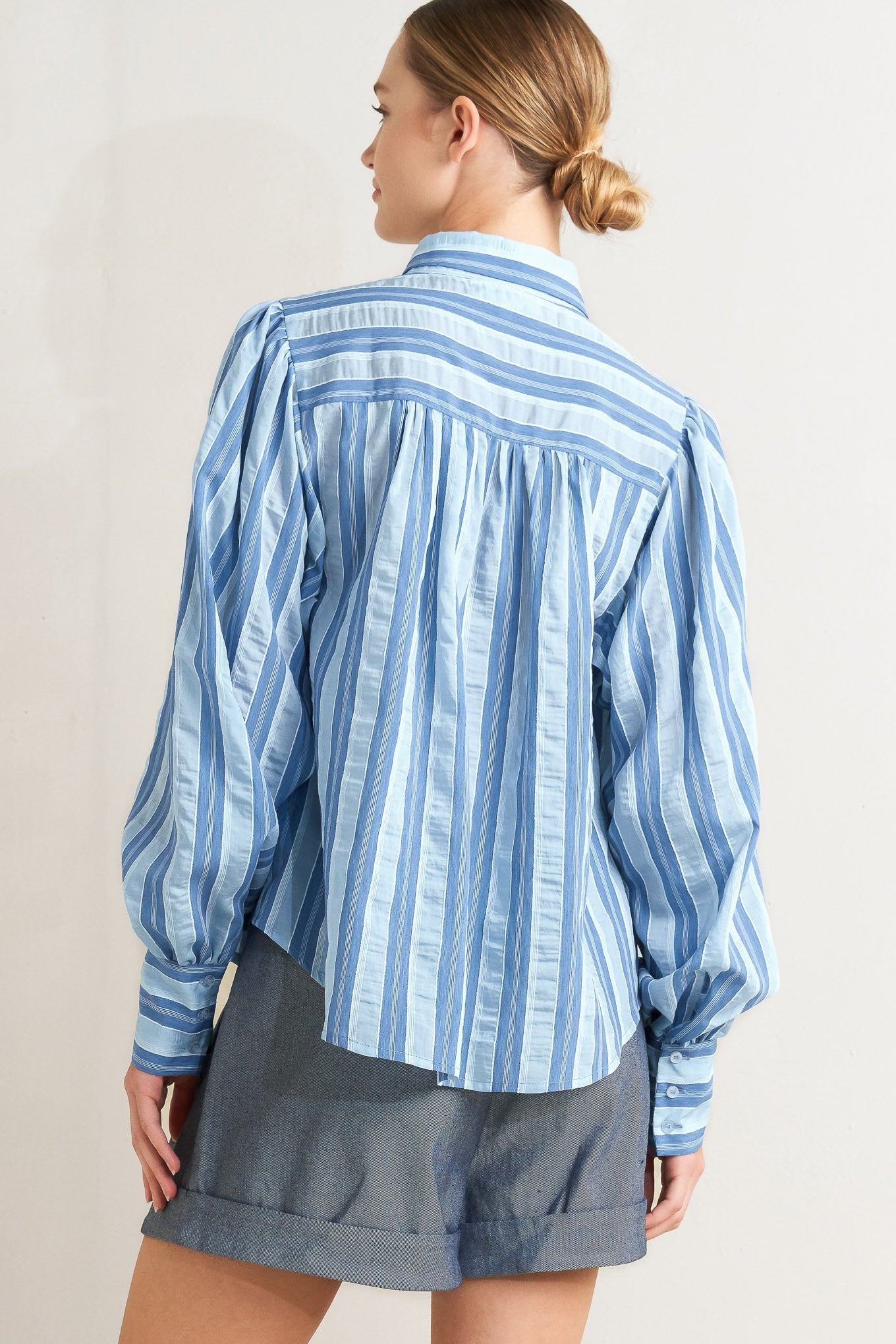 POLISHED DAY WOVEN TOP Secondary image