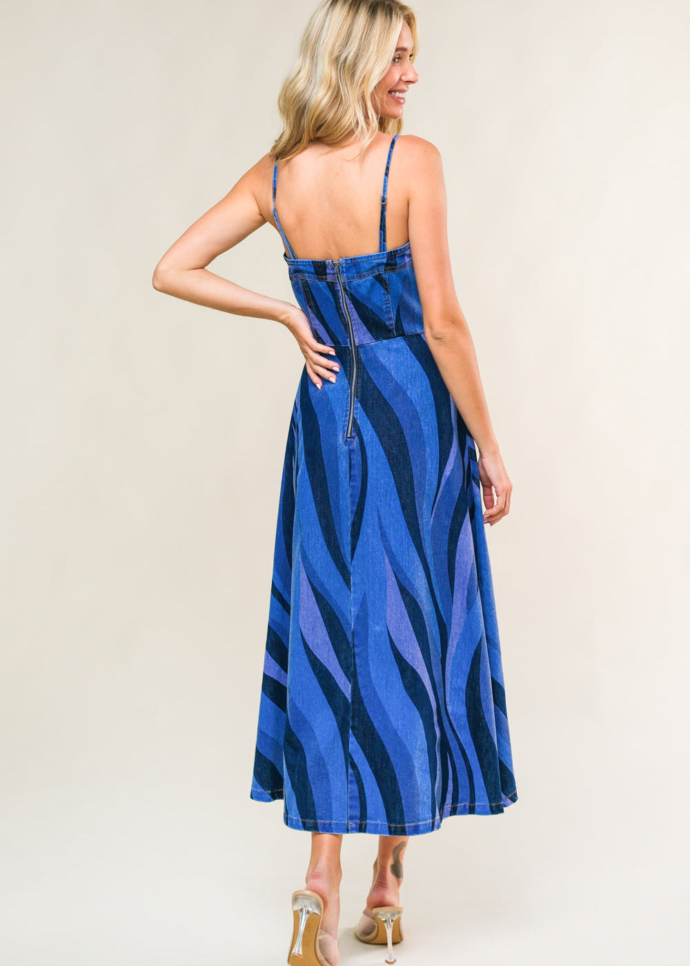 THE MAREN PRINTED DENIM MIDI DRESS Secondary image