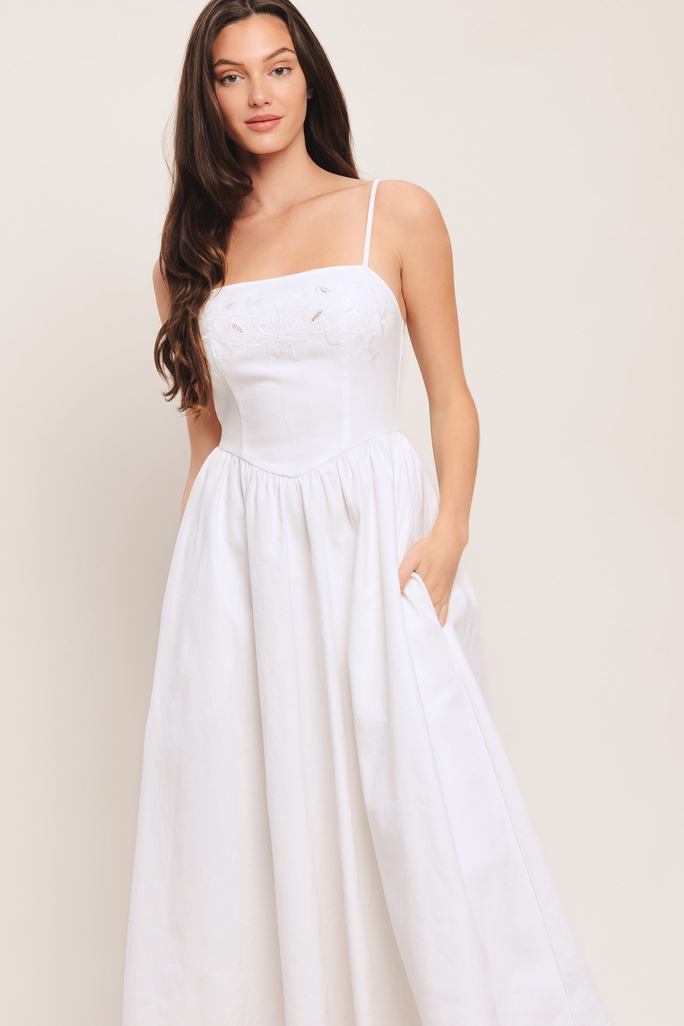 WHITE GARDEN WOVEN MIDI DRESS