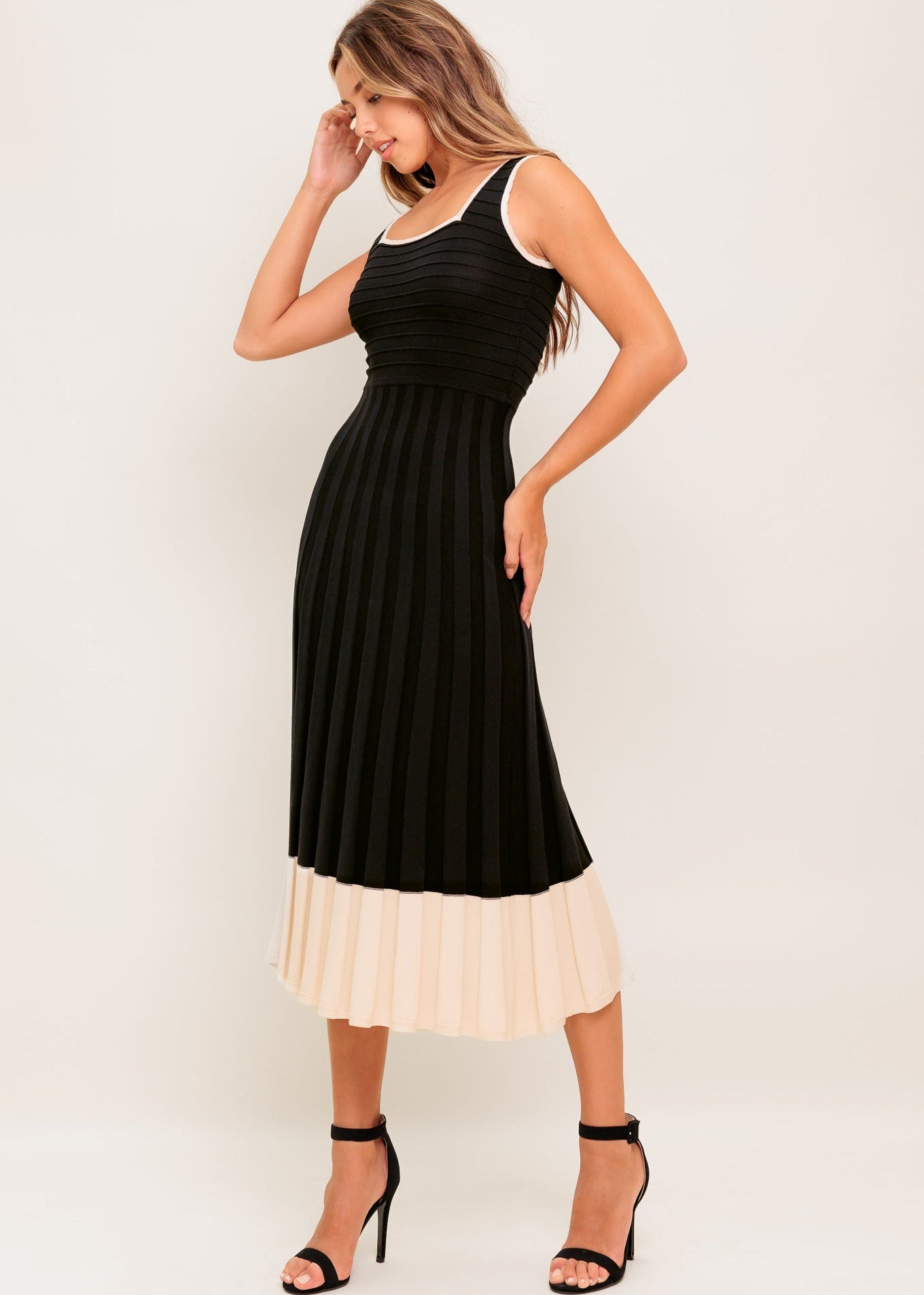 THE NOIR CONTRAST KNIT MIDI DRESS