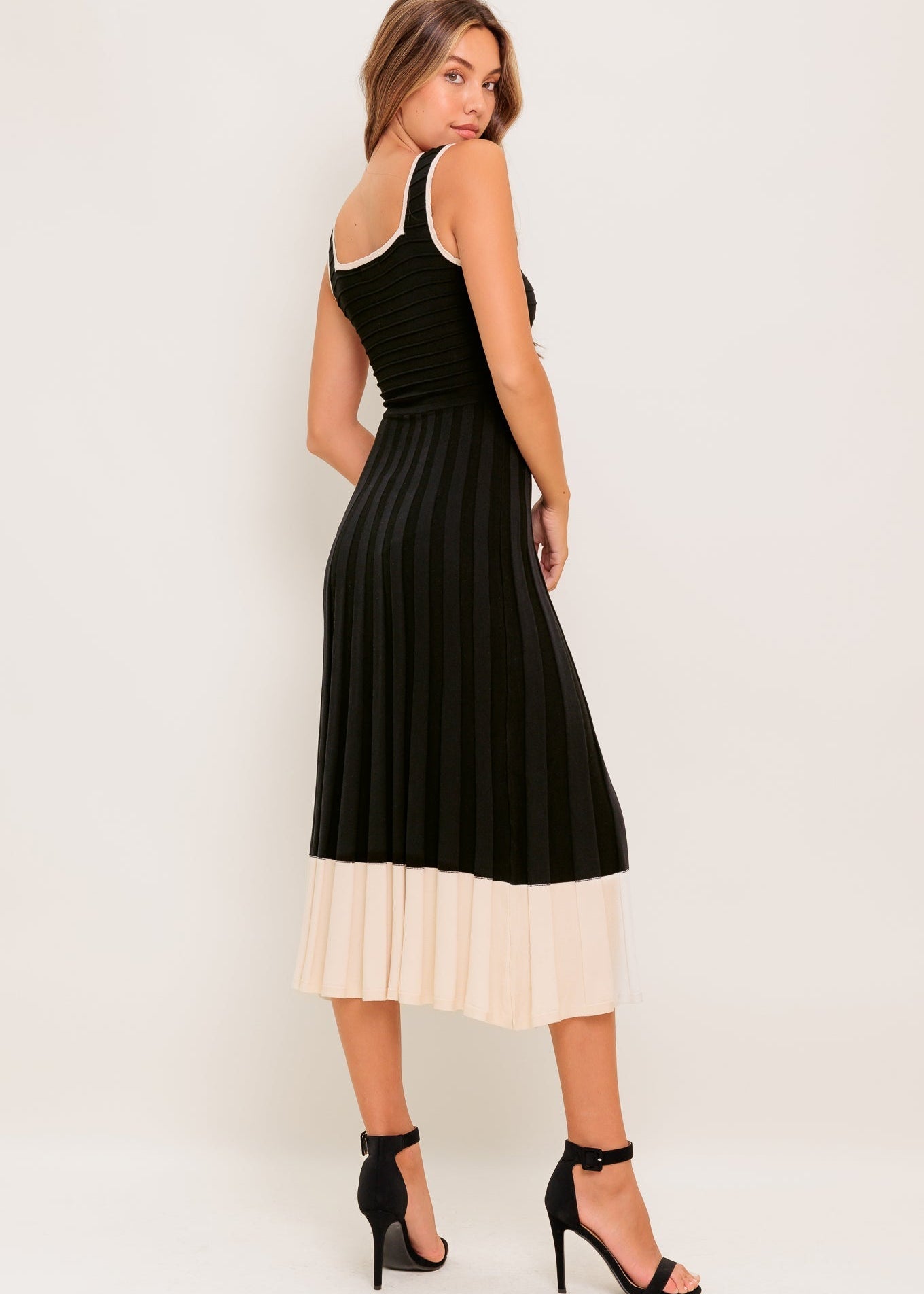 THE NOIR CONTRAST KNIT MIDI DRESS