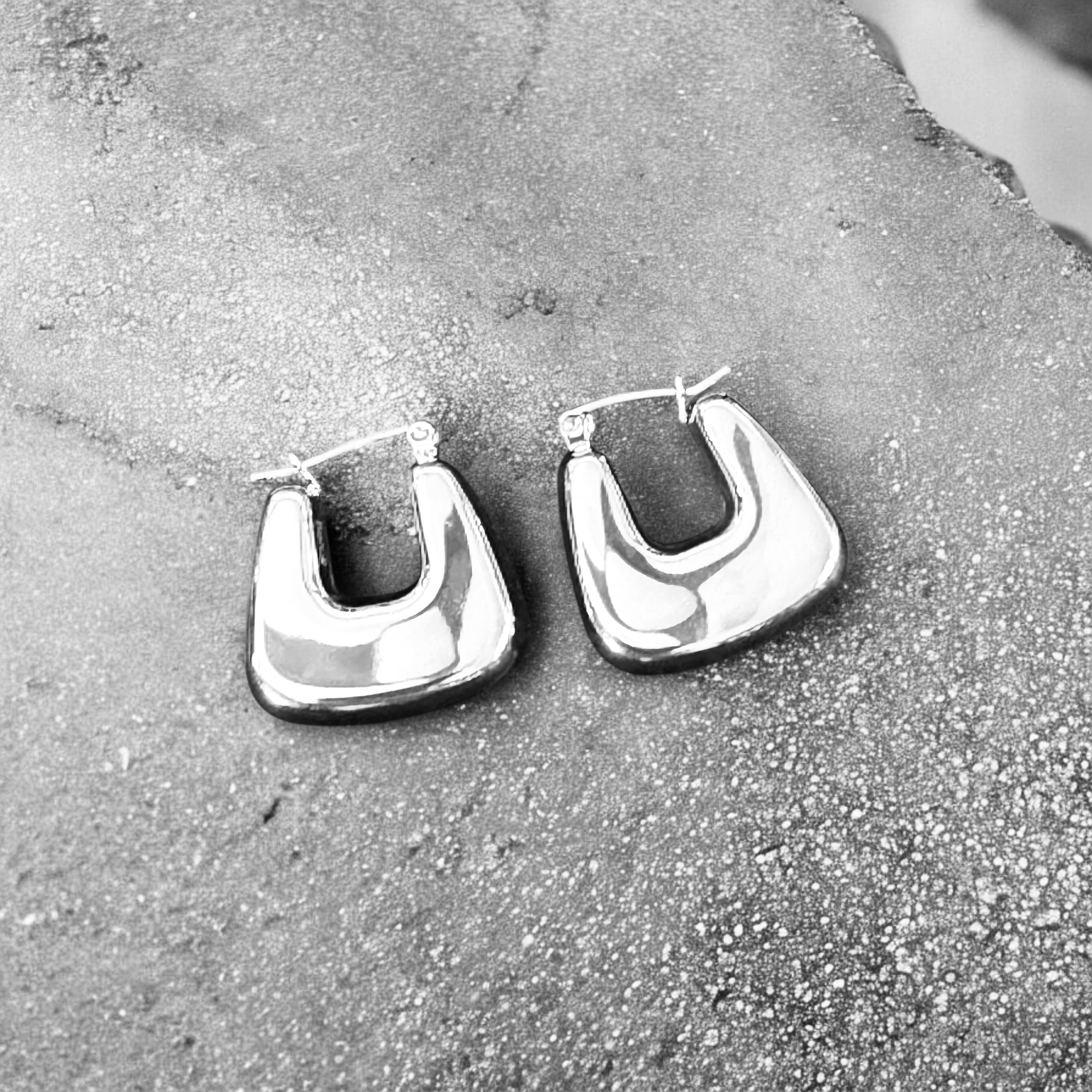 Waterproof Puffy Square Hoop Earrings Secondary image