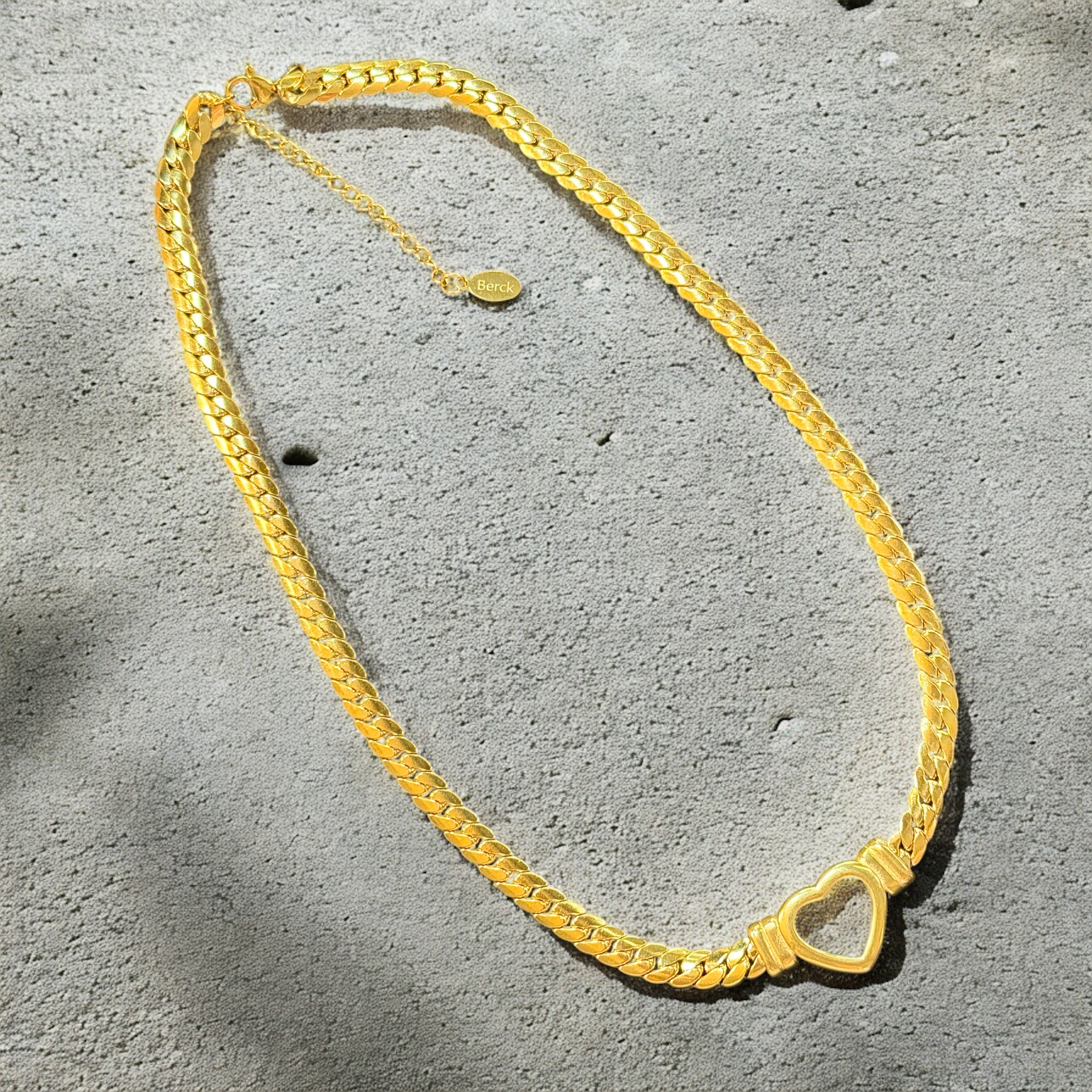 Cuban Curb Chain Heart Necklace Main image