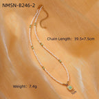 Necklace with a pendant on a beige fabric background, showing chain length, weight, and size measurements.