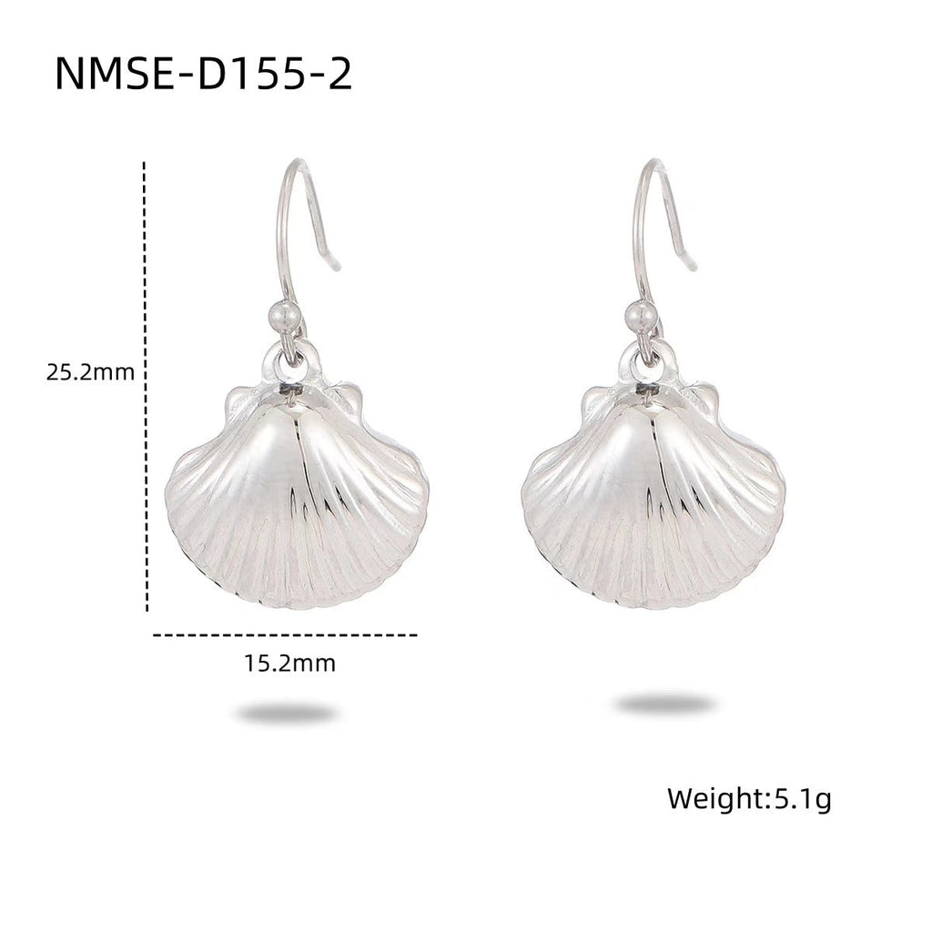 Silver shell-shaped earrings with measurements and weight details on a white background