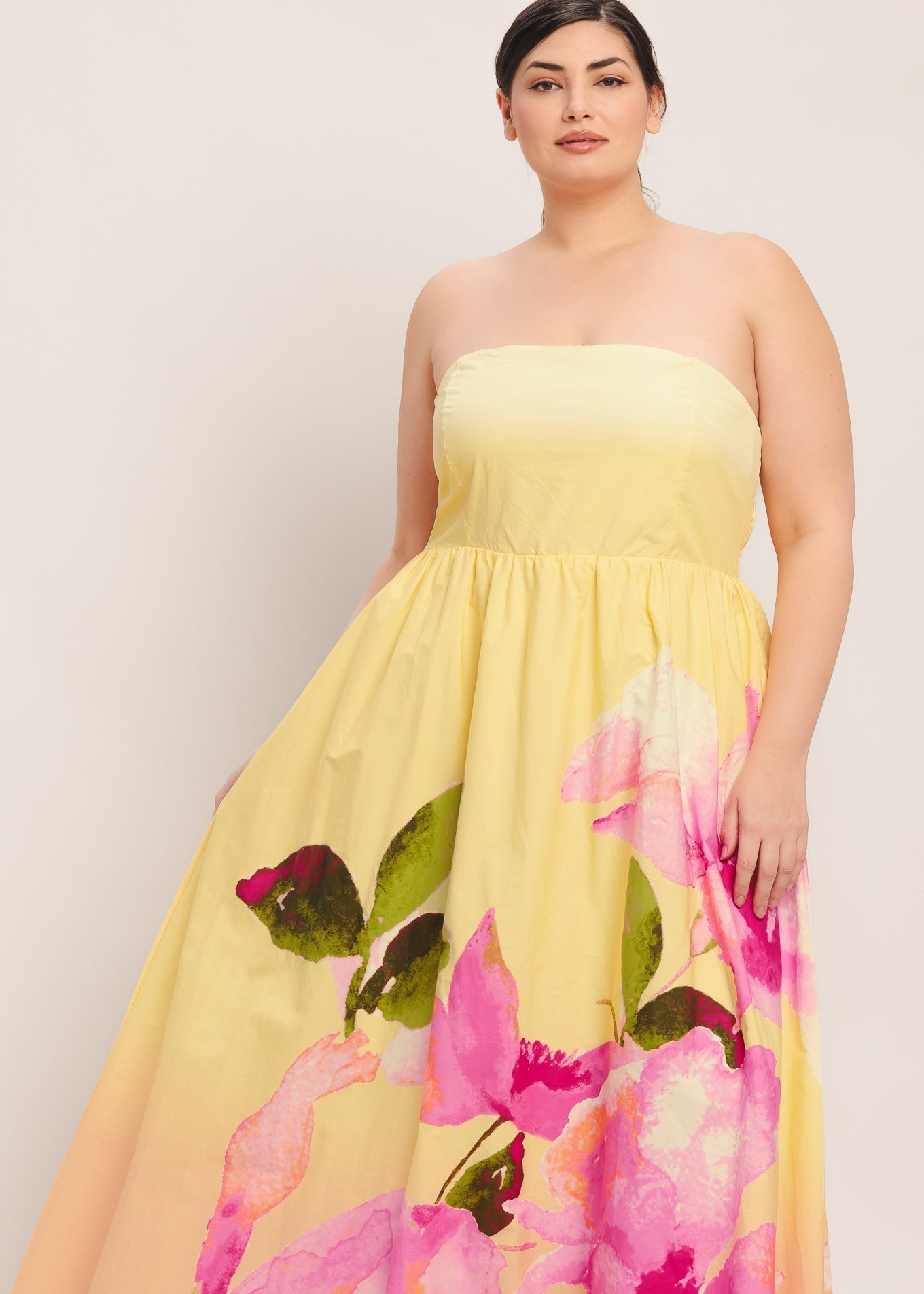 Plus size yellow Flowing ombre maxi dress with lightweight woven fabric